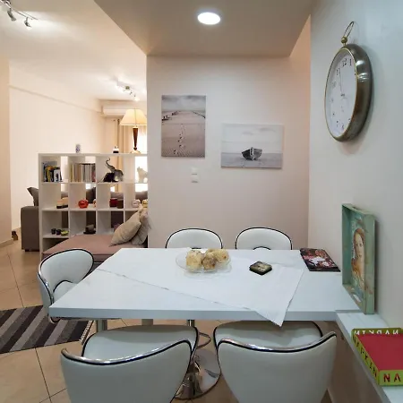 Downtown Cozy And Chic Apartment Chalkida