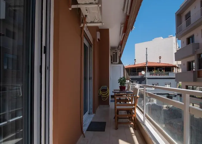 Downtown Cozy And Chic Apartment Chalkida